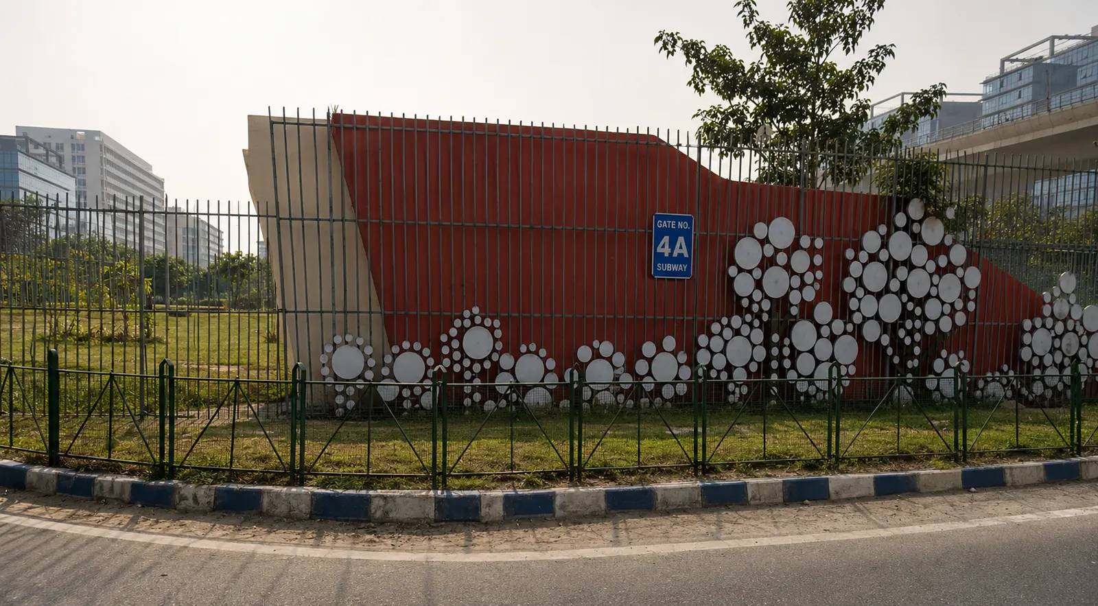 Subway gate infrastructure, New Town